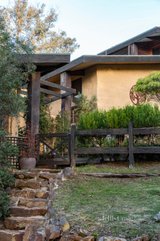 https://images.listonce.com.au/custom/160x/listings/60-silvan-road-wattle-glen-vic-3096/085/01369085_img_17.jpg?IpaUrT_Y5ns