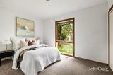 https://images.listonce.com.au/custom/160x/listings/60-staughton-road-glen-iris-vic-3146/724/01932724_img_08.jpg?0boIQXQXlZM