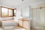 https://images.listonce.com.au/custom/160x/listings/60-staughton-road-glen-iris-vic-3146/724/01932724_img_12.jpg?tgFV8XFH5O4