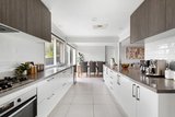 https://images.listonce.com.au/custom/160x/listings/60-tamboon-drive-st-helena-vic-3088/186/01954186_img_14.jpg?cbOXyuDpQ5A
