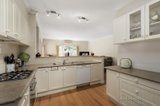 https://images.listonce.com.au/custom/160x/listings/60-valda-avenue-mont-albert-north-vic-3129/058/00845058_img_04.jpg?WTTYctmyILI