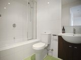 https://images.listonce.com.au/custom/160x/listings/60282-queens-road-melbourne-vic-3004/112/01088112_img_04.jpg?AFDIoXBGVmI