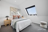 https://images.listonce.com.au/custom/160x/listings/60428-riddell-parade-elsternwick-vic-3185/986/01947986_img_06.jpg?TPs8PkL-oHc