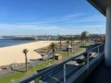 https://images.listonce.com.au/custom/160x/listings/60455-62-beach-street-port-melbourne-vic-3207/410/01990410_img_04.jpg?PJQBVMMjsx0