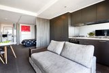 https://images.listonce.com.au/custom/160x/listings/60732-bray-street-south-yarra-vic-3141/364/01726364_img_08.jpg?pW5-sHeSSh8