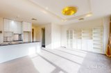 https://images.listonce.com.au/custom/160x/listings/607325-collins-street-melbourne-vic-3000/494/01899494_img_04.jpg?LSPIYd4IjDI