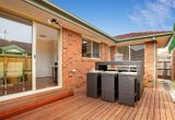https://images.listonce.com.au/custom/160x/listings/60a-holland-road-blackburn-south-vic-3130/476/01935476_img_07.jpg?NK3a2395H2A