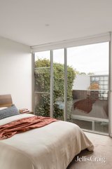 https://images.listonce.com.au/custom/160x/listings/60b-may-street-fitzroy-north-vic-3068/429/01857429_img_13.jpg?d18rjkrxSpk