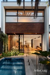 https://images.listonce.com.au/custom/160x/listings/61-andrew-street-prahran-vic-3181/138/01933138_img_14.jpg?MW5eQGKfQcc