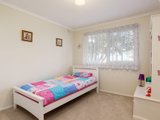 https://images.listonce.com.au/custom/160x/listings/61-bellara-drive-mooroolbark-vic-3138/515/01524515_img_09.jpg?BUILgl0CF4c