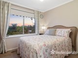 https://images.listonce.com.au/custom/160x/listings/61-chirnside-drive-chirnside-park-vic-3116/738/01525738_img_12.jpg?y9jAnWX2Nrk