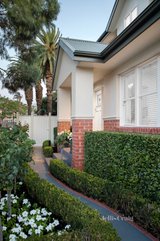 https://images.listonce.com.au/custom/160x/listings/61-derby-street-moonee-ponds-vic-3039/785/01168785_img_14.jpg?Pet3ZCAeP-k