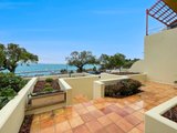 https://images.listonce.com.au/custom/160x/listings/61-eastern-beach-road-geelong-vic-3220/248/01911248_img_07.jpg?FCXAMA_6bgk