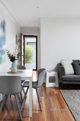 https://images.listonce.com.au/custom/160x/listings/61-evans-street-brunswick-vic-3056/020/01049020_img_10.jpg?IRPC5FemHIc