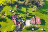 https://images.listonce.com.au/custom/160x/listings/61-garnook-grove-badger-creek-vic-3777/624/01985624_img_32.jpg?qs4OIqTgDXs