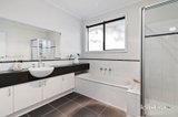 https://images.listonce.com.au/custom/160x/listings/61-green-island-avenue-mount-martha-vic-3934/660/01907660_img_08.jpg?LyB-CrEoJsQ