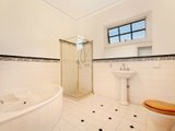 https://images.listonce.com.au/custom/160x/listings/61-kerferd-road-albert-park-vic-3206/595/01087595_img_08.jpg?1loGd0nfXCM