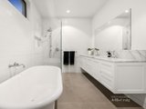 https://images.listonce.com.au/custom/160x/listings/61-kerferd-road-albert-park-vic-3206/896/01084896_img_12.jpg?gZc6Oo2Bmo0