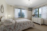 https://images.listonce.com.au/custom/160x/listings/61-rolling-hills-road-chirnside-park-vic-3116/104/01025104_img_08.jpg?ugBjuePX528