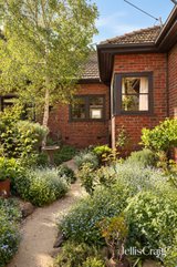 https://images.listonce.com.au/custom/160x/listings/61-walker-street-northcote-vic-3070/330/01983330_img_02.jpg?E6JK6TpTA5o