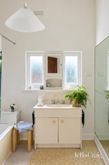 https://images.listonce.com.au/custom/160x/listings/61-walker-street-northcote-vic-3070/330/01983330_img_13.jpg?TCyXIOuRtrs