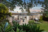 https://images.listonce.com.au/custom/160x/listings/61-weybridge-street-surrey-hills-vic-3127/937/01682937_img_12.jpg?fRUSrqaeybQ
