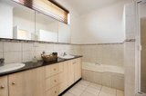https://images.listonce.com.au/custom/160x/listings/6103-walpole-street-kew-vic-3101/881/01716881_img_06.jpg?bPGnso2kihk