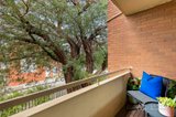 https://images.listonce.com.au/custom/160x/listings/6109-ross-street-port-melbourne-vic-3207/519/01820519_img_04.jpg?9wYuc0m_ras