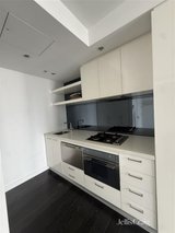 https://images.listonce.com.au/custom/160x/listings/611338-kings-way-south-melbourne-vic-3205/060/01954060_img_04.jpg?i6AOC5Znxv8