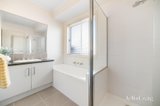 https://images.listonce.com.au/custom/160x/listings/6115-east-road-seaford-vic-3198/691/01748691_img_11.jpg?DCiSw2GoAVY