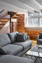 https://images.listonce.com.au/custom/160x/listings/6115-oxford-street-collingwood-vic-3066/163/01495163_img_04.jpg?bc4efwm-Oss