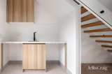 https://images.listonce.com.au/custom/160x/listings/6117-blackshaws-road-newport-vic-3015/512/01821512_img_05.jpg?IZwRjmAY9MQ