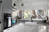 https://images.listonce.com.au/custom/160x/listings/612-main-road-eltham-vic-3095/015/01580015_img_11.jpg?qJayLNbLh2k