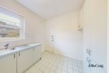 https://images.listonce.com.au/custom/160x/listings/6124-inkerman-street-st-kilda-vic-3182/020/01957020_img_04.jpg?8UWM0QzOyEw