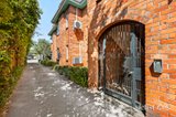 https://images.listonce.com.au/custom/160x/listings/6127-glen-huntly-road-elwood-vic-3184/608/01988608_img_02.jpg?SmnE-JrhSnE