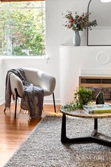 https://images.listonce.com.au/custom/160x/listings/6127-glen-huntly-road-elwood-vic-3184/608/01988608_img_06.jpg?xWmDca0v5XA