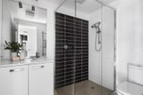 https://images.listonce.com.au/custom/160x/listings/6153-beach-street-port-melbourne-vic-3207/162/01691162_img_03.jpg?hWtzRn3vGoA