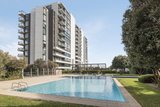 https://images.listonce.com.au/custom/160x/listings/6153-beach-street-port-melbourne-vic-3207/162/01691162_img_11.jpg?vgHd-lEovU0