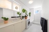 https://images.listonce.com.au/custom/160x/listings/616-lexton-grove-prahran-vic-3181/493/00331493_img_04.jpg?RwUtfwXPq1M