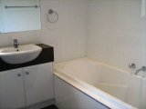 https://images.listonce.com.au/custom/160x/listings/6179-181-bambra-road-caulfield-south-vic-3162/629/01929629_img_05.jpg?pmIErcLuE9g