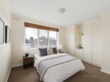 https://images.listonce.com.au/custom/160x/listings/619-gray-street-bentleigh-east-vic-3165/111/00704111_img_04.jpg?aqhrjMJJ90w