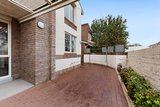 https://images.listonce.com.au/custom/160x/listings/61a-lawes-street-hawthorn-vic-3122/769/01905769_img_07.jpg?j3XKCBMPGRg