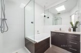 https://images.listonce.com.au/custom/160x/listings/62-albert-street-port-melbourne-vic-3207/719/01583719_img_13.jpg?y4FgmhAzogY