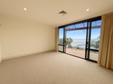 https://images.listonce.com.au/custom/160x/listings/62-eastern-beach-road-geelong-vic-3220/870/01818870_img_26.jpg?9-6Xz4XXHBA