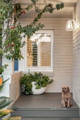 https://images.listonce.com.au/custom/160x/listings/62-field-avenue-edithvale-vic-3196/585/01731585_img_02.jpg?xC23MByV4_E