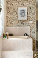 https://images.listonce.com.au/custom/160x/listings/62-middle-road-maribyrnong-vic-3032/044/01907044_img_07.jpg?hyCXjuqhGL8
