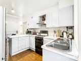 https://images.listonce.com.au/custom/160x/listings/62-page-street-albert-park-vic-3206/968/01087968_img_04.jpg?uZEFsvRSIWs