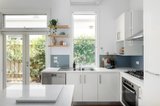 https://images.listonce.com.au/custom/160x/listings/62-raglan-st-south-melbourne-vic-3205/381/01899381_img_05.jpg?5JFhZPjO6-Q