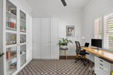 https://images.listonce.com.au/custom/160x/listings/62-river-street-newport-vic-3015/542/01987542_img_17.jpg?Pj6i9sWtR2E