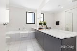 https://images.listonce.com.au/custom/160x/listings/62-stadium-circuit-mulgrave-vic-3170/816/01893816_img_10.jpg?Y9ez6vK7AE4